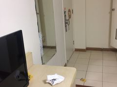 -7天酒店(上海江宁路地铁站玉佛寺店)