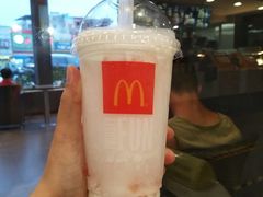 yeyeyeye奶冻款-麦当劳(新新大道岗丰店)