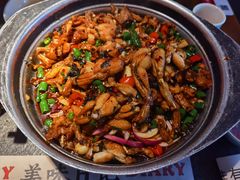 青椒紫苏牛蛙锅-蛙小侠(卓悦里店)