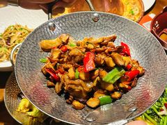 -雀舞云南菜(天津天河城购物中心店)