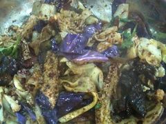 -愉肴麻辣香锅(中山路店)
