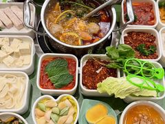 -一围肥牛小火锅(高铁吾悦店)