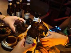 -FOUR PLAY BAR