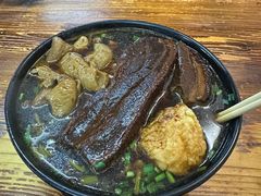 -小龙大肉面馆