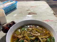 -越洋肖氏老米线(杨家坪店)