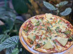 -Rabbit Cafe私房西餐甜点咖啡(栖霞路店)