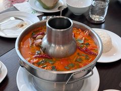 -Chom Cafe and Restaurant
