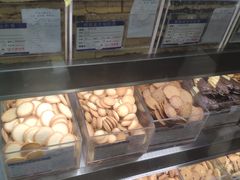 -上海哈尔滨食品厂(汇联商厦店)