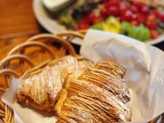 黄金流奶羊角-麦田工坊(月湖店)