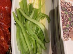 -老牌坊云南鱼豆花火锅(哈西万达店)