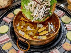 -阿山卓·野生菌火锅·纳西火塘烤肉