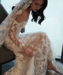 -Lady  Jane高端婚纱礼服馆