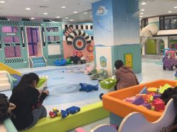 -孩子王童乐园(唐山万达广场店)