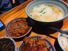-老外婆本帮面(塔城路店)