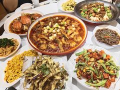 -巴特餐饮6加1音乐餐吧·新疆菜
