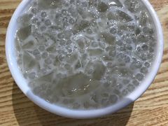 九毛膏拼西米露-翁林甜品