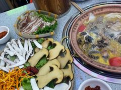 -阿婆情腊排骨火锅(金虹路店)