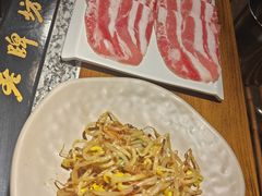 -老牌坊云南鱼豆花火锅(哈西万达店)