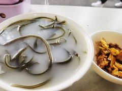 带丝汤-胡成记口蘑龙眼包子(盐道街店)