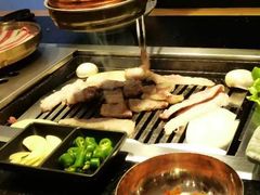 -臻牛烤肉