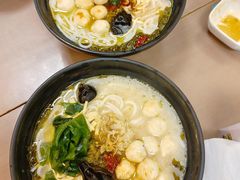 -灵芝妹子海鲜米线(瓦房店新玛特店)