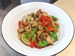 爆炒牛蛙拌川-汤去三面