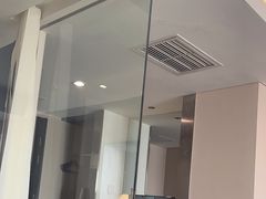 -桔子酒店(上海西藏北路地铁站店)