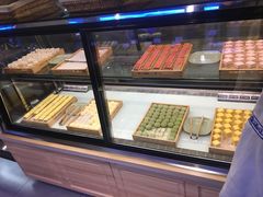 面包甜点陈列柜-盛江山自助料理(奥莱锦辉购物广场店)