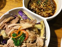 剔骨肉拌茄子-隆喜元鱼汤包·海鲜(中联广场店)