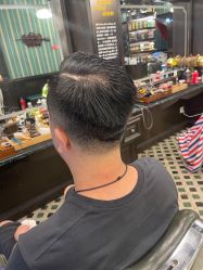 -海文先生国潮烫染男士理发馆