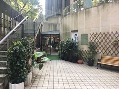 -柏斯音乐艺术中心·钢琴·吉他(上音店)