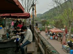 -楠柏弯休闲山庄(梨花溪店)