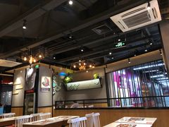 大堂-渝是乎酸菜鱼·川渝小炒(新世界百货望京店)