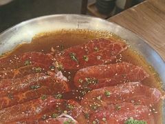 -明洞阿姨·韩式酱蟹烤肉·创意料理(三元桥店)