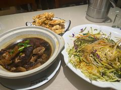 -老码头黑皮肘子锅包肉(赣水路店)