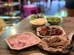 滑肉-化龙桥九宫格火锅(清水河店)