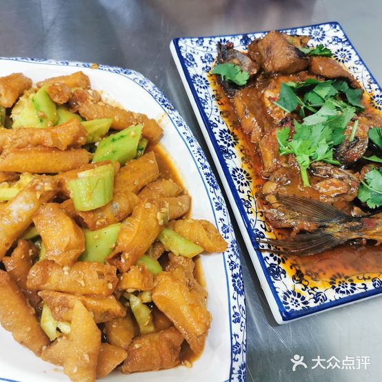 金山羊烧烤美食广场(山口店)