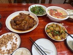 -芦茨金富饭庄·25年老字号·专做稻草鸡