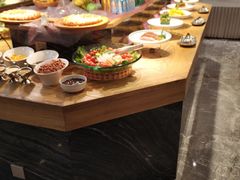自助取餐区-茅庐川菜
