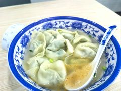 菜肉大馄饨-美新点心店(陕西北路店)