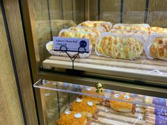面包甜点陈列柜-TOUCH泰奇(宝杨宝龙广场店)