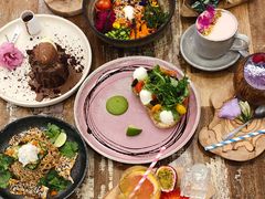 -FLOVIE FLORIST CAFE