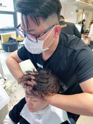 -PE SALON