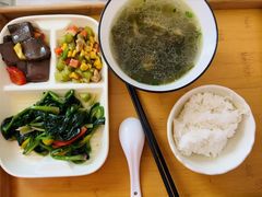 -爱的果实月嫂育婴师(世纪东方店)