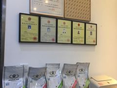 -萌兽医馆·绝育·24小时内科·宠物医院(德胜店)