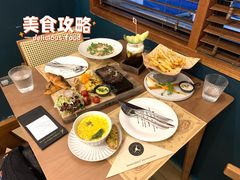 -Mark&Mars Restaurant