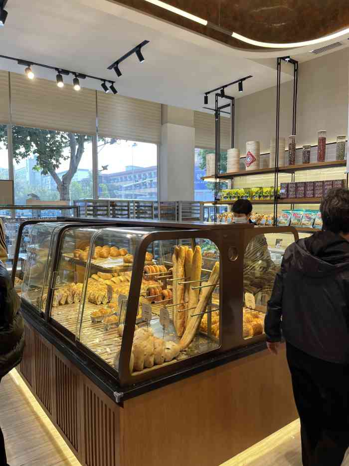 鲜鲜坊(国际大厦店)-"年后首次吃到面包92我感觉我就是个面包.