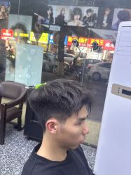 -藤野造型专业烫染接发