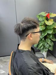 -藤野造型•烫染专业店