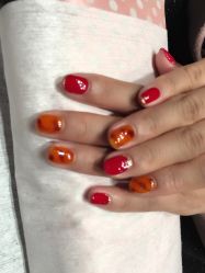 -手牵手美甲